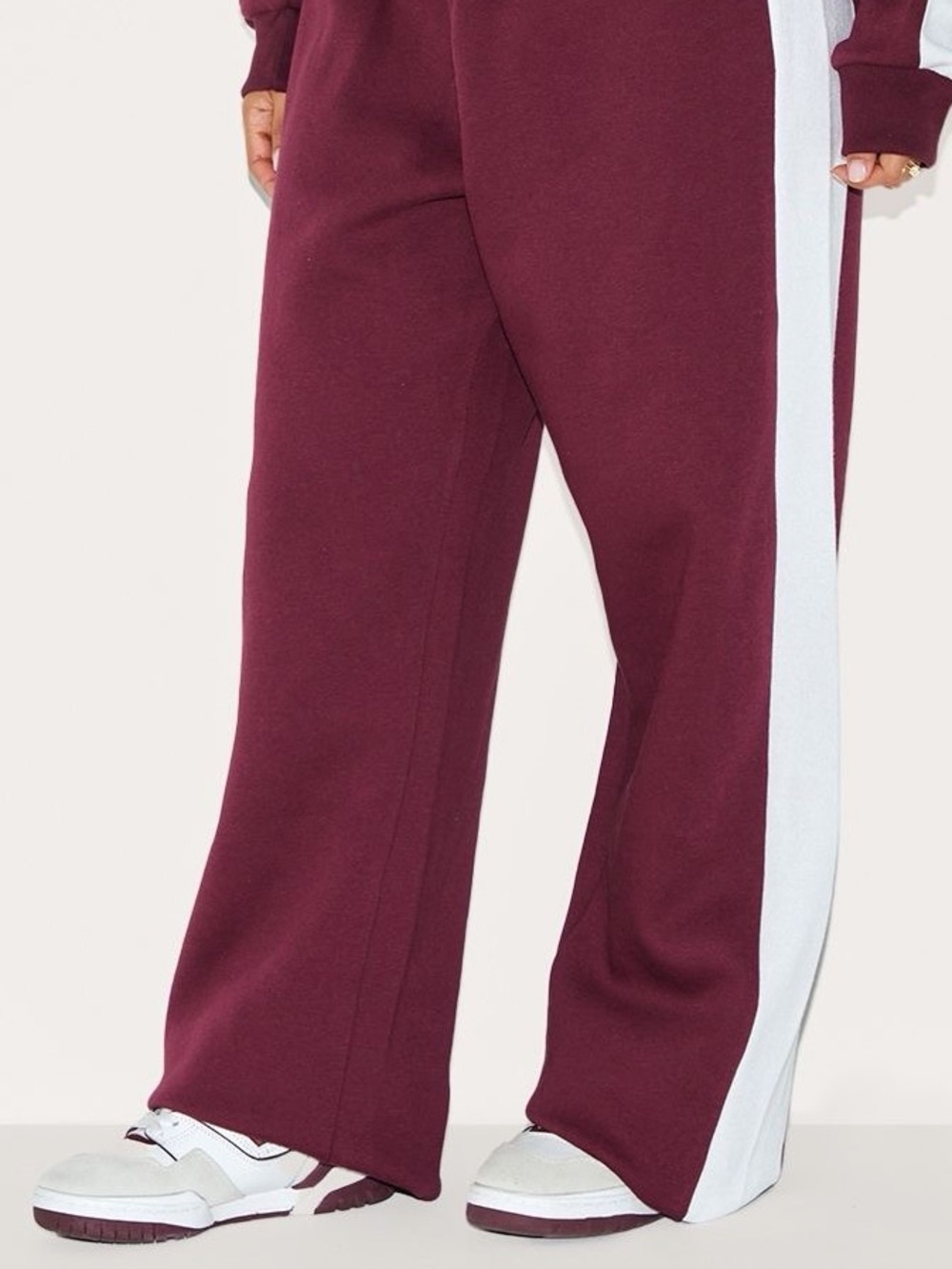 Prettylittlething Thick Fleece Sweatpants ~ burgundy/ white stripe